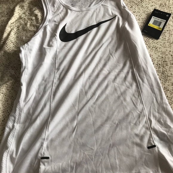 BRAND NEW NIKE SMALL BASKETBALL TOP - Picture 1 of 5